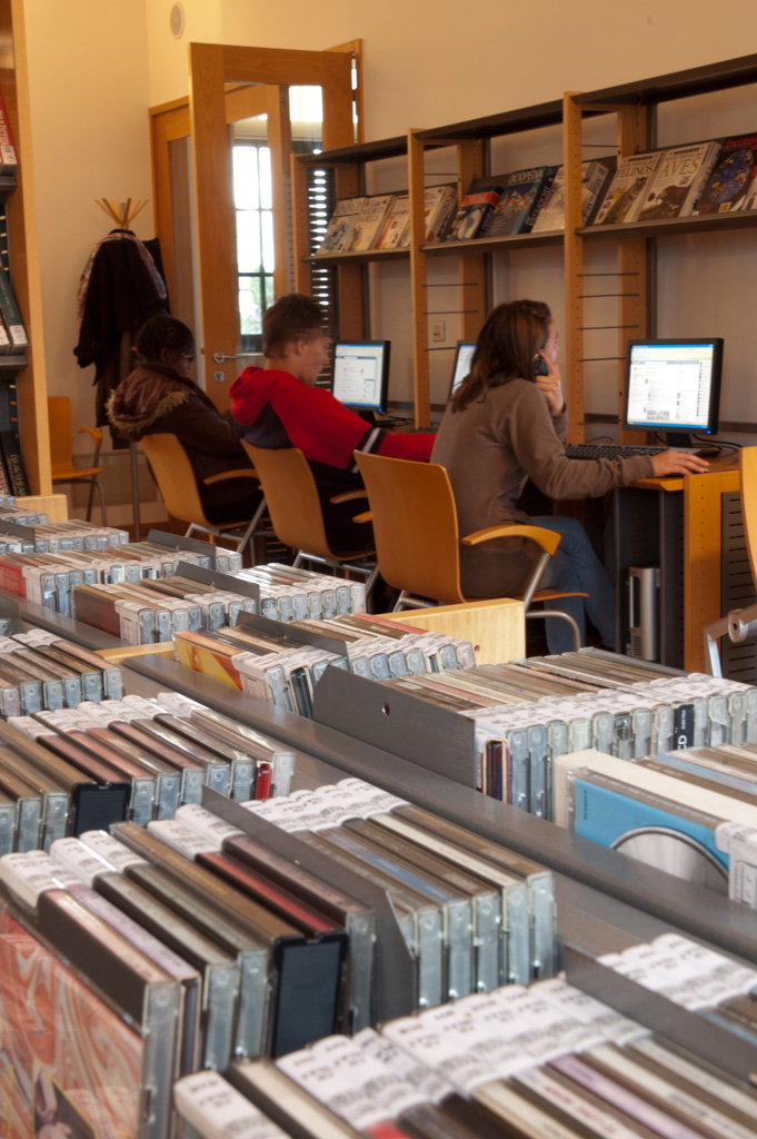 Municipal Library of Oliveira do Bairro